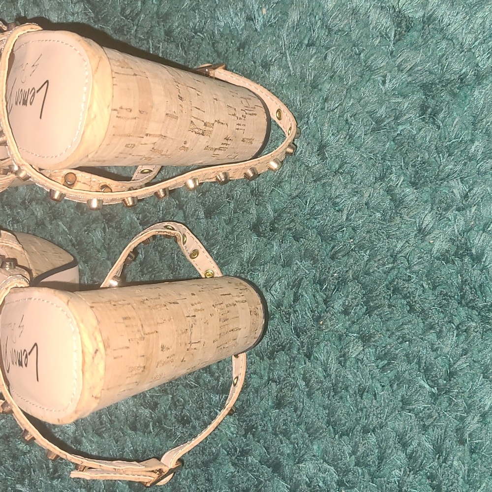 Women's Tan Platform Heels - Picture 4 of 4
